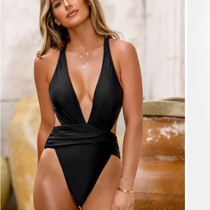 Cupshe Swimsuit BRAND New with Tags. Never worn.